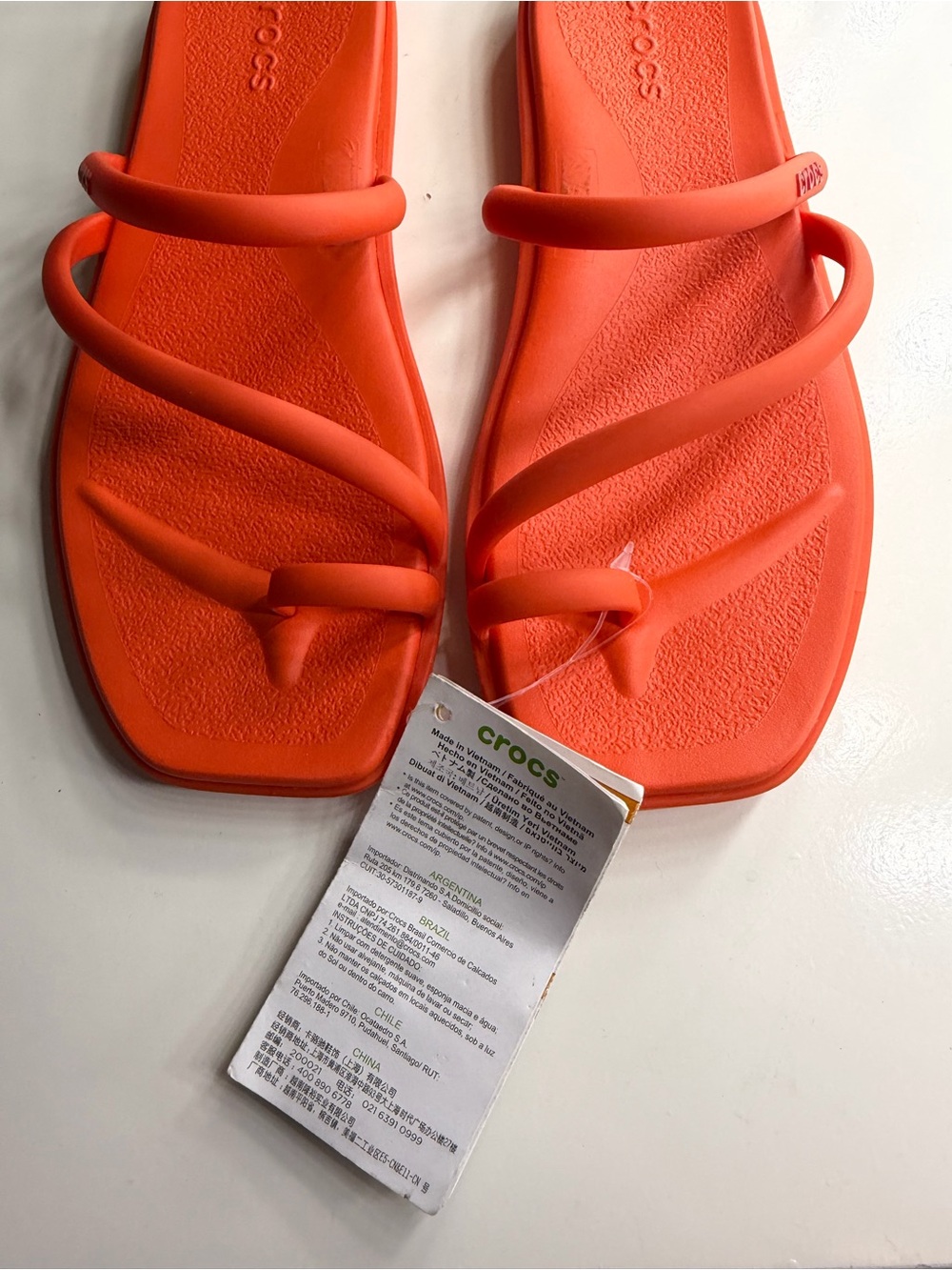Miami toe loop crocs - Picture 3 of 6